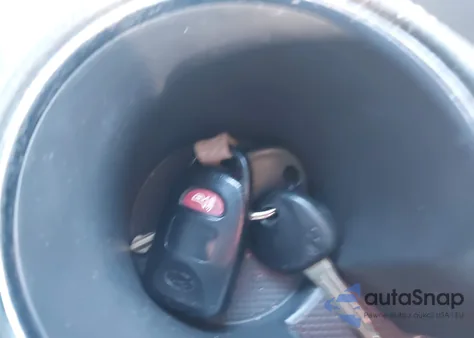 2013 Hyundai Elantra Limited z USA, uszkodzony, nr VIN KMHDH4AE5DU529921